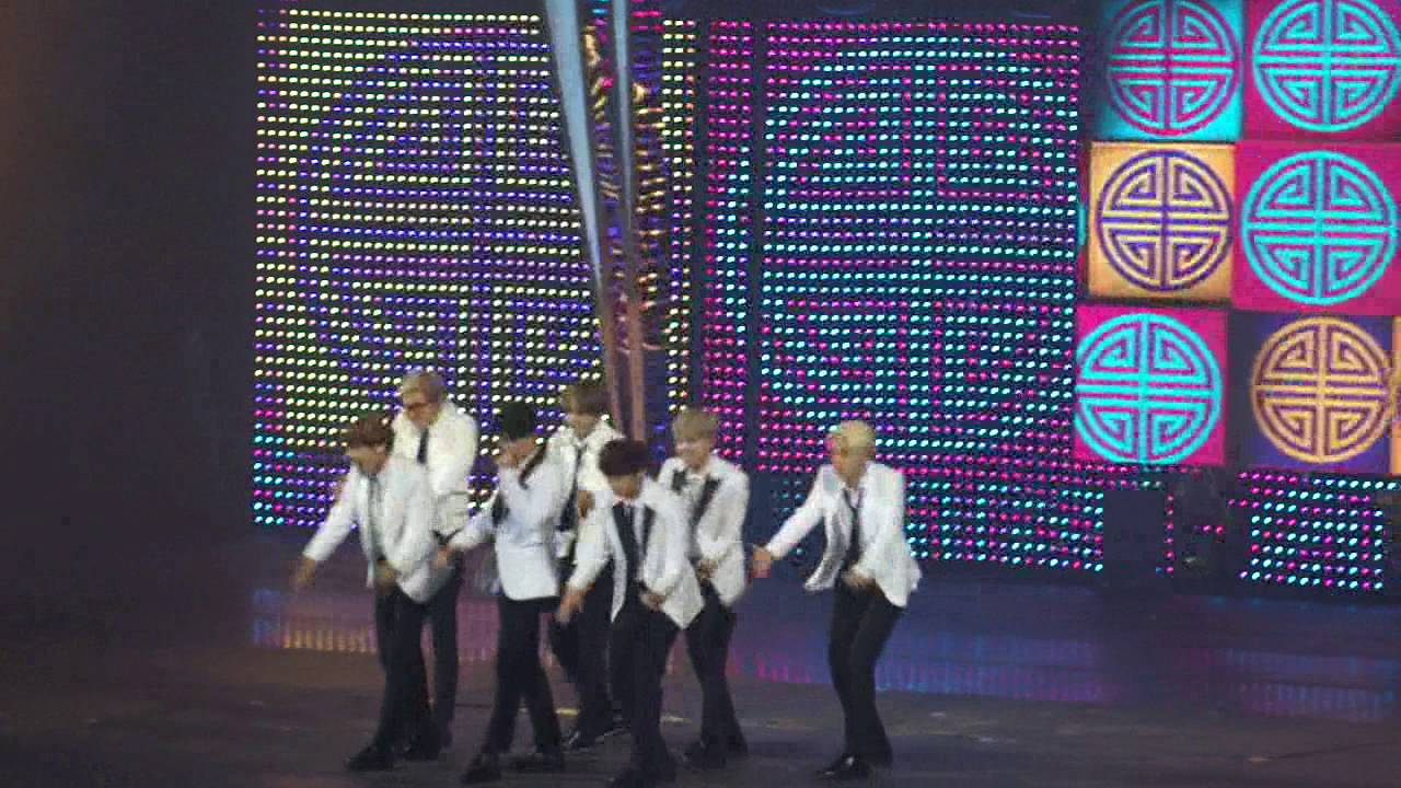 BTS - Arirang in KCON PARIS 2016