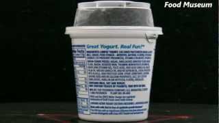 Download lagu YoCrunch Oreo with Cookies n' Cream 2013 _ Food Museum