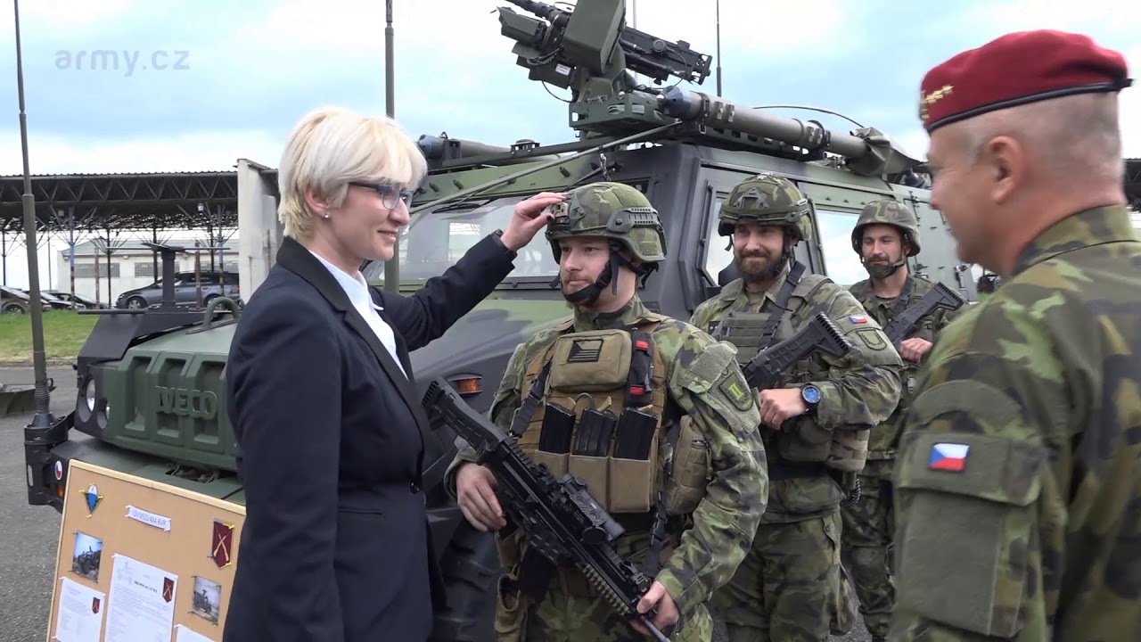Ministryně obrany navštívila 4. brigádu rychlého nasazení v Žatci