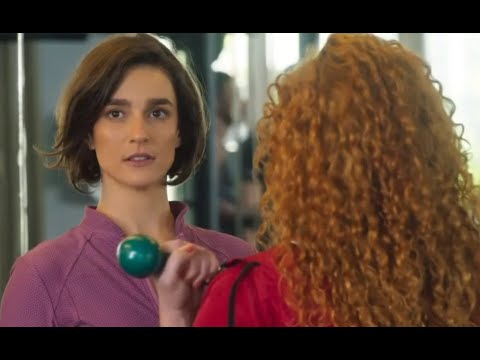 Clara vê Helena
