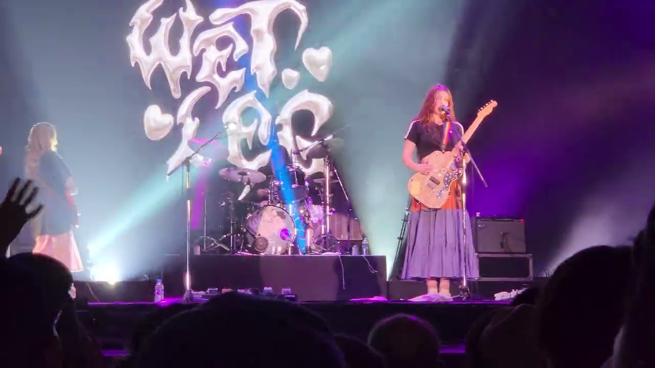 Wet Leg - Angelica (SUMMER SONIC 2023)