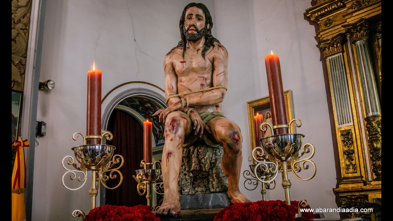 El Cristo de la Humildad y Paciencia hizo su debut procesional en Abarán este domingo