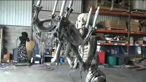 HAUNTEDPROPS.COM   SkelelaBro - Male