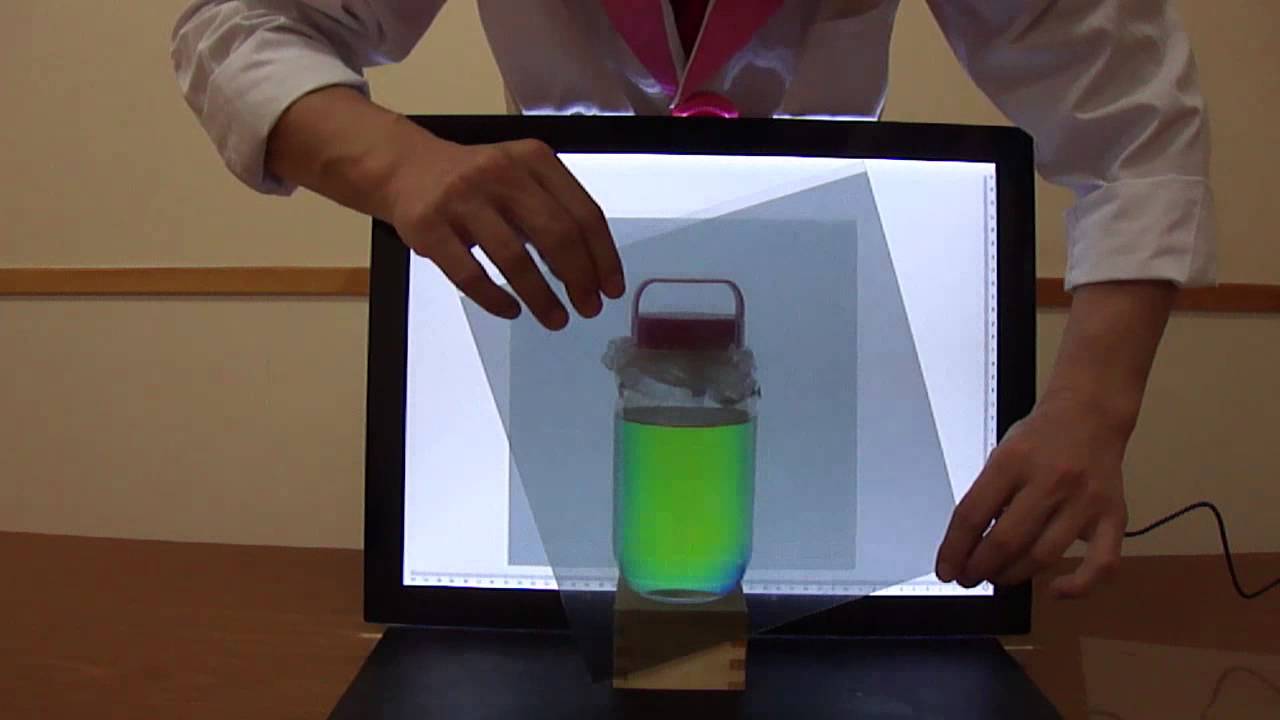 1分間のサイエンスショー｢偏光シートで美しい実験 その2｣ - YouTube