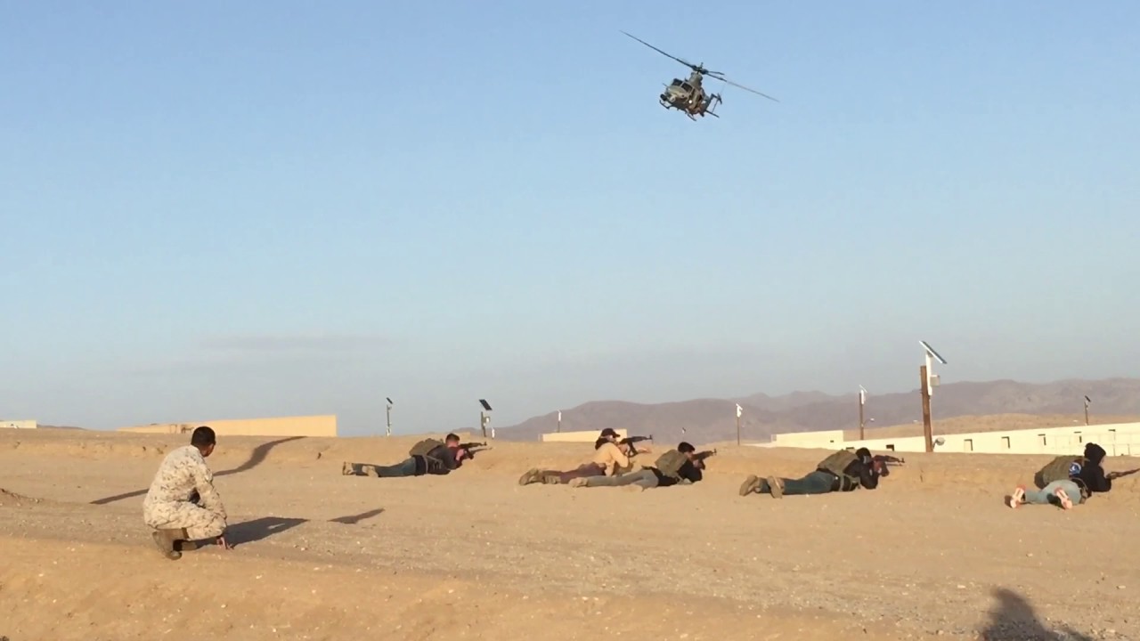 UH-1Y Venom ripping through - YouTube