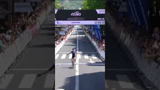 Demi Vollering powers to overall Itzulia victory in dominant style! 👑 #cycling #homeofcycling