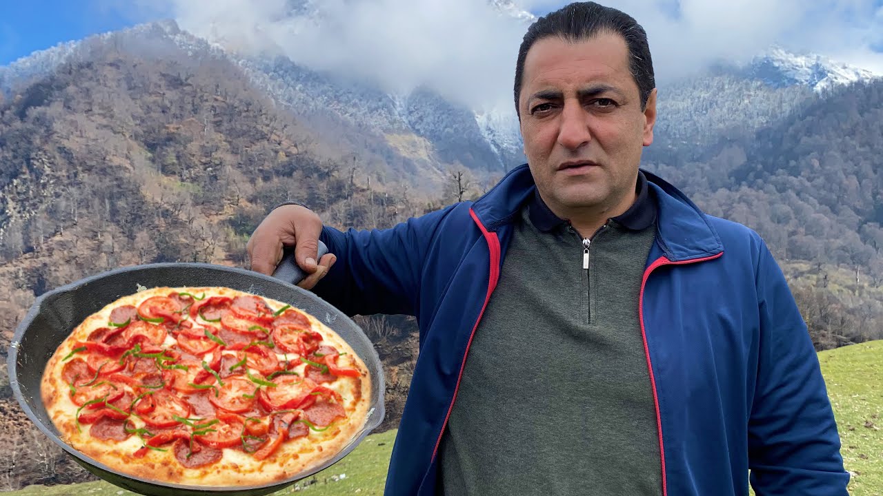 КАК ПРИГОТОВИТЬ ВКУСНУЮ ПИЦЦУ НА СКОВОРОДЕ? ПИЦЦА БЕЗ ДУХОВКИ! ЛЕГКИЙ РЕЦЕПТ ПИЦЦЫ В ДИКОЙ ПРИРОДЕ!🍕