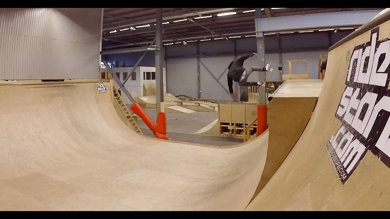 KFUM Skatehall Borlänge Skatepark - Largest indoor bowl in Sweden