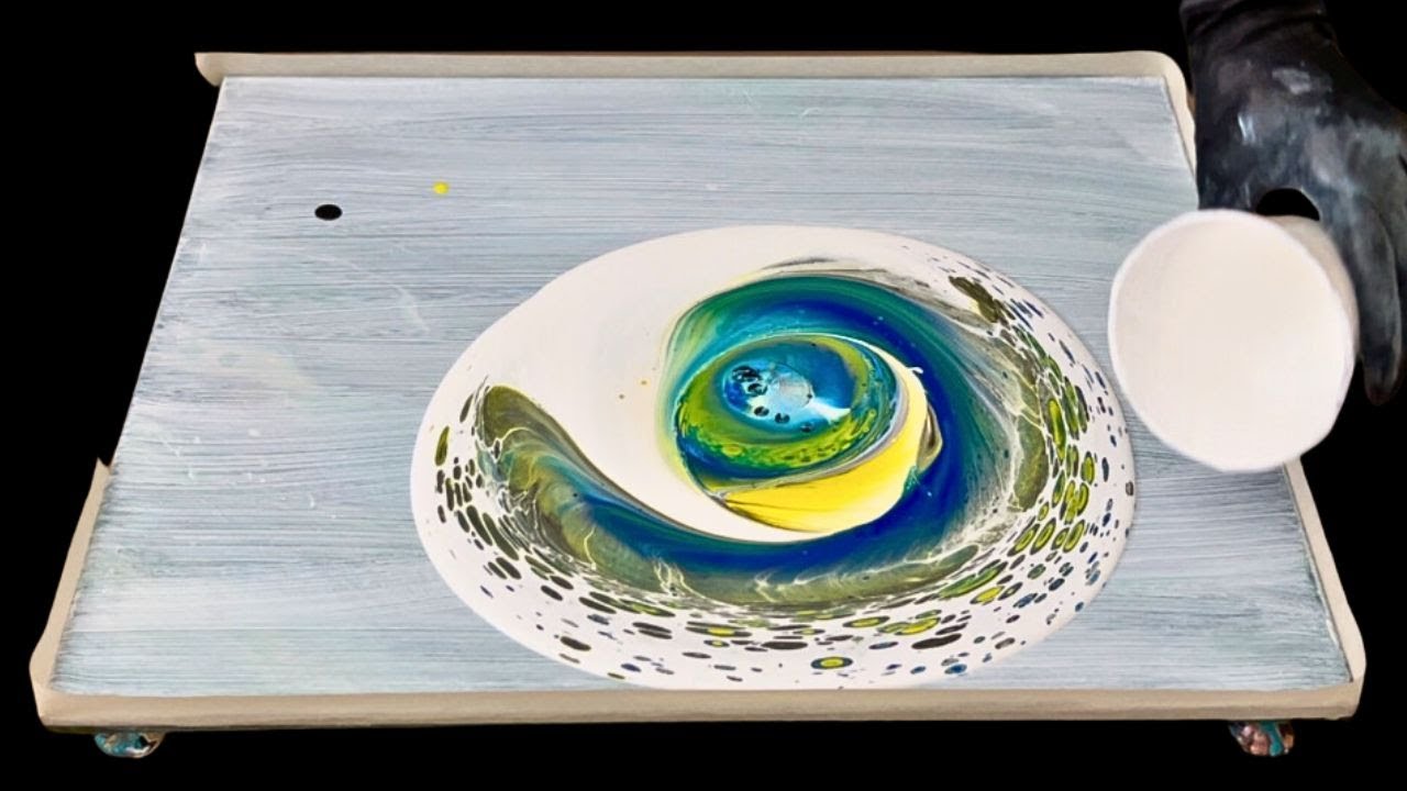 Stunning Fluid Art ~ Tsunami of Cells With The Hourglass Pour - YouTube