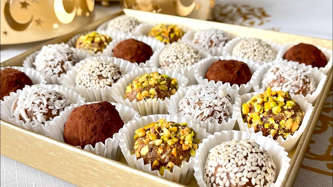 No bake date energy balls/ truffles /كرات الطاقة بالتمر والمكسرات