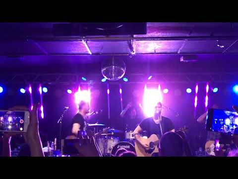 Edmund - Freindschoft (Live Crowd singing)