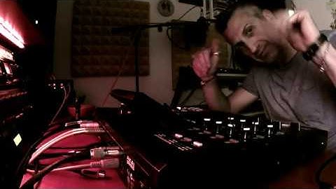 Akai MPC 5000 - making a chillout beat in 20 minutes