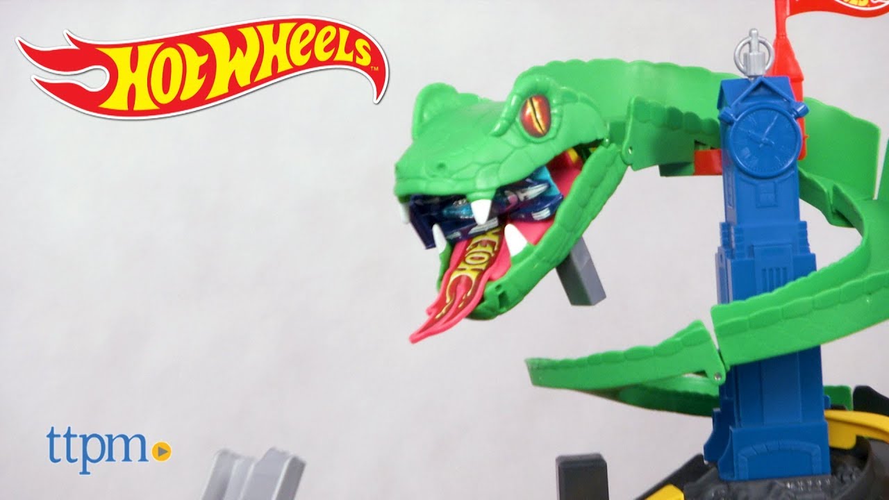 Hot Wheels Cobra Adventure Playset Snake-Themed Fun Set, Fighting Giant  Cobra From Cars Jail, Can Be Linked With Other Sets