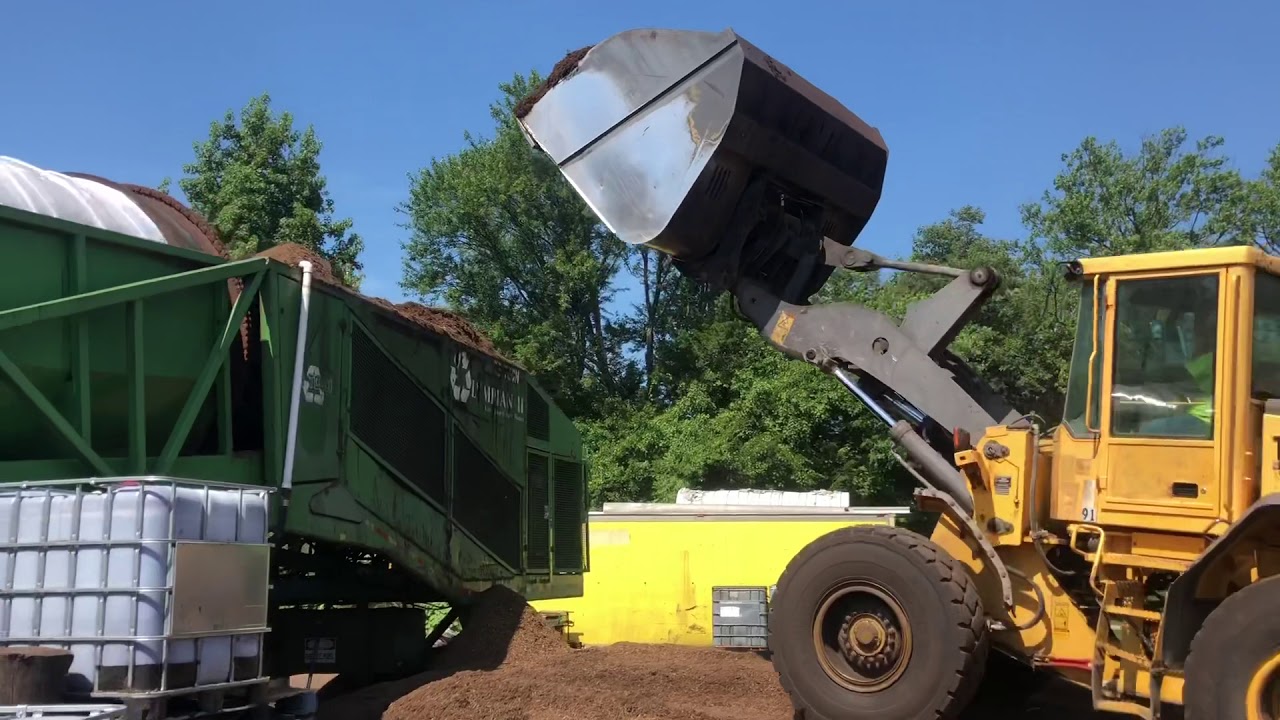 Remington Mulch Company Colored Brown Mulch Process YouTube