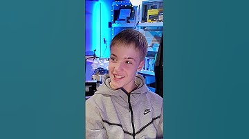 COMMODORE 64 🆚 13 YEAR-OLD Part 2: "Why is it flashy ?!”