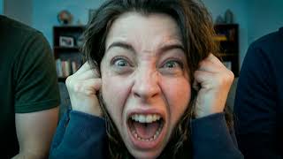 المباراة الكبرى للبشر. قناة DOGTV للكلاب. 📺🐾 screenshot 5