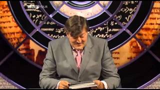 QI - What does the Moon smell of?