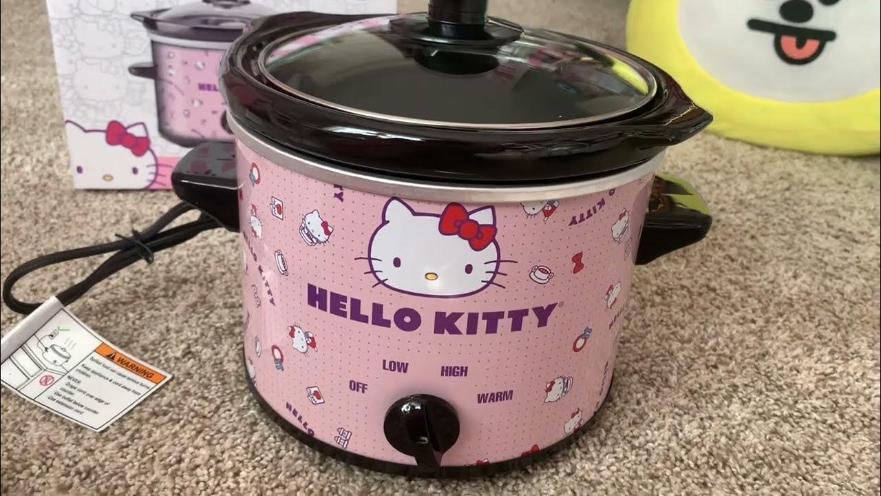 Uncanny Brands Hello Kitty 2qt Slow Cooker - Cook With Hello Kitty