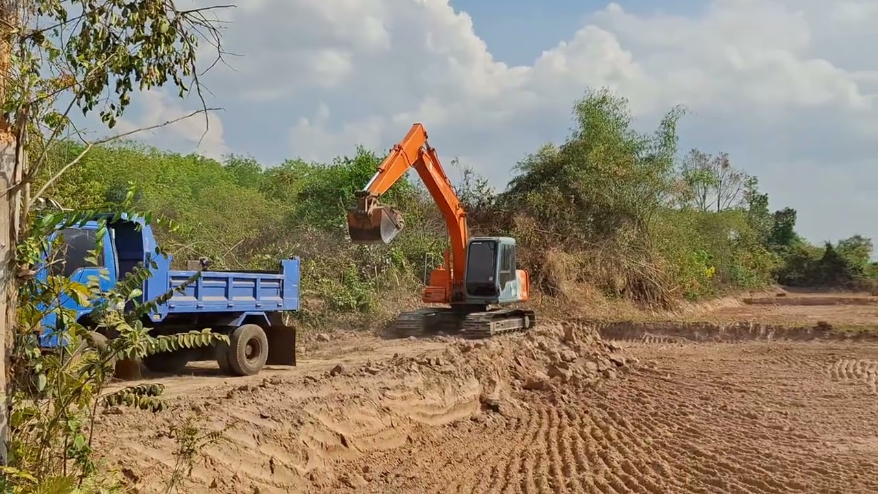 รีวิวรถขุดลอกนาใส่รถดั้ม+รถดั้มสวยๆ excavator&dump truck Thailand #ศรีสะเกษแม็คโครซิ่ง 
