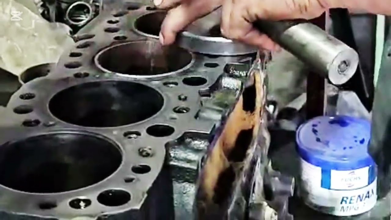 How to install 3L toyota diesel engine cylinder sleeve.