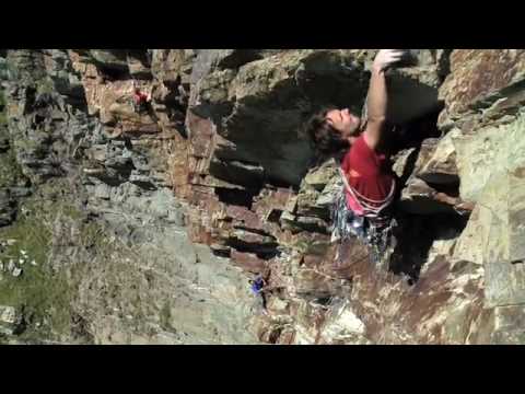 Nicolas Favresse, trad climbing in Wales