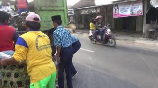 Piket Di Pagi Hari Siswa Siswi | MTs Salafiyah Bode