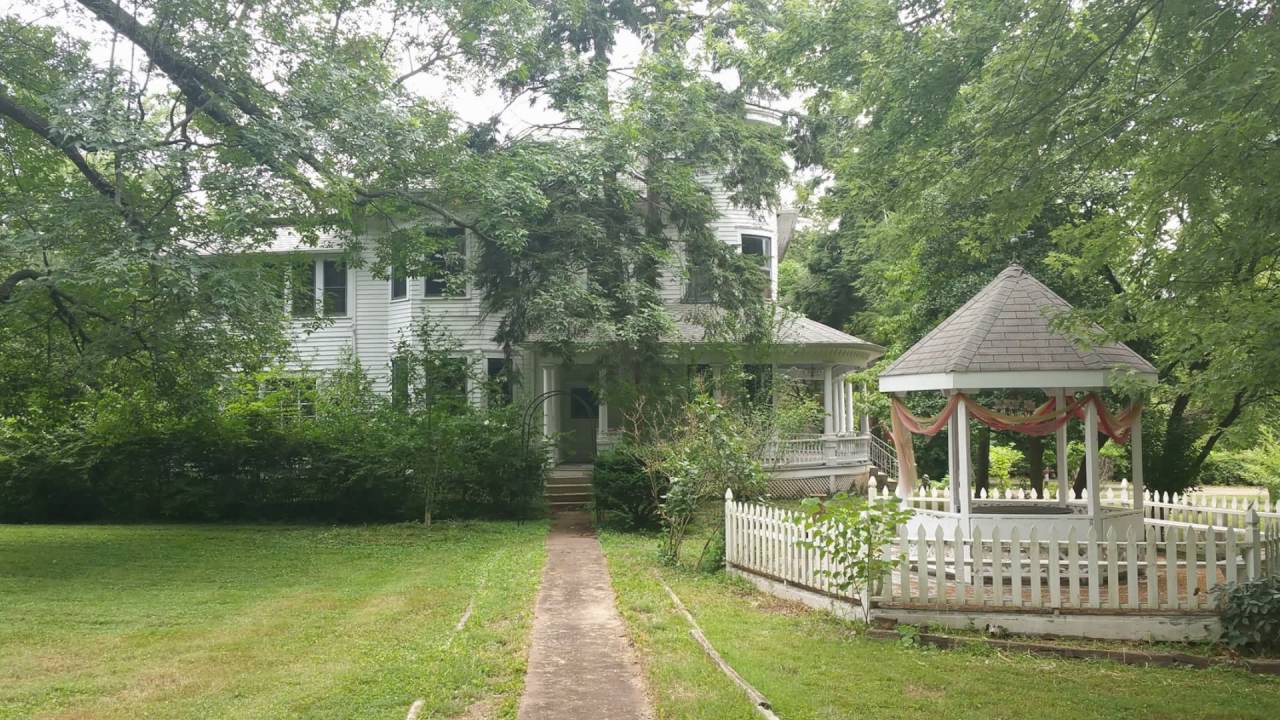 806 Columbia St., Farmington, MO 63640 YouTube