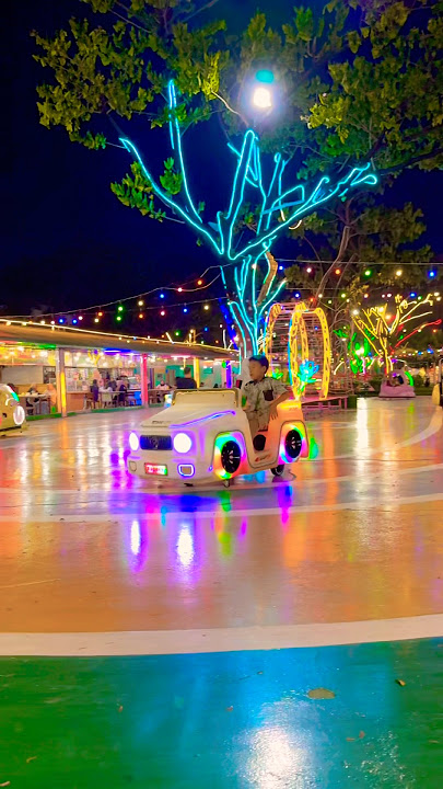 Ngebut naik mobil mini