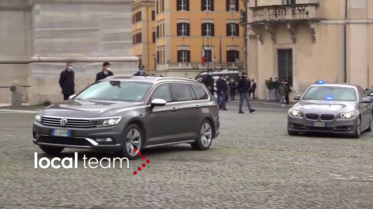 Mario Draghi al Quirinale: l'ingresso delle auto