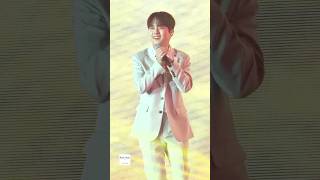 이찬원 한화손보공연에서 콘서트에 가야 볼 수 있는 #꽃다운날 살랑살랑 댄스????