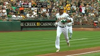 PHI@OAK: Dunn drives in the first A's run with single