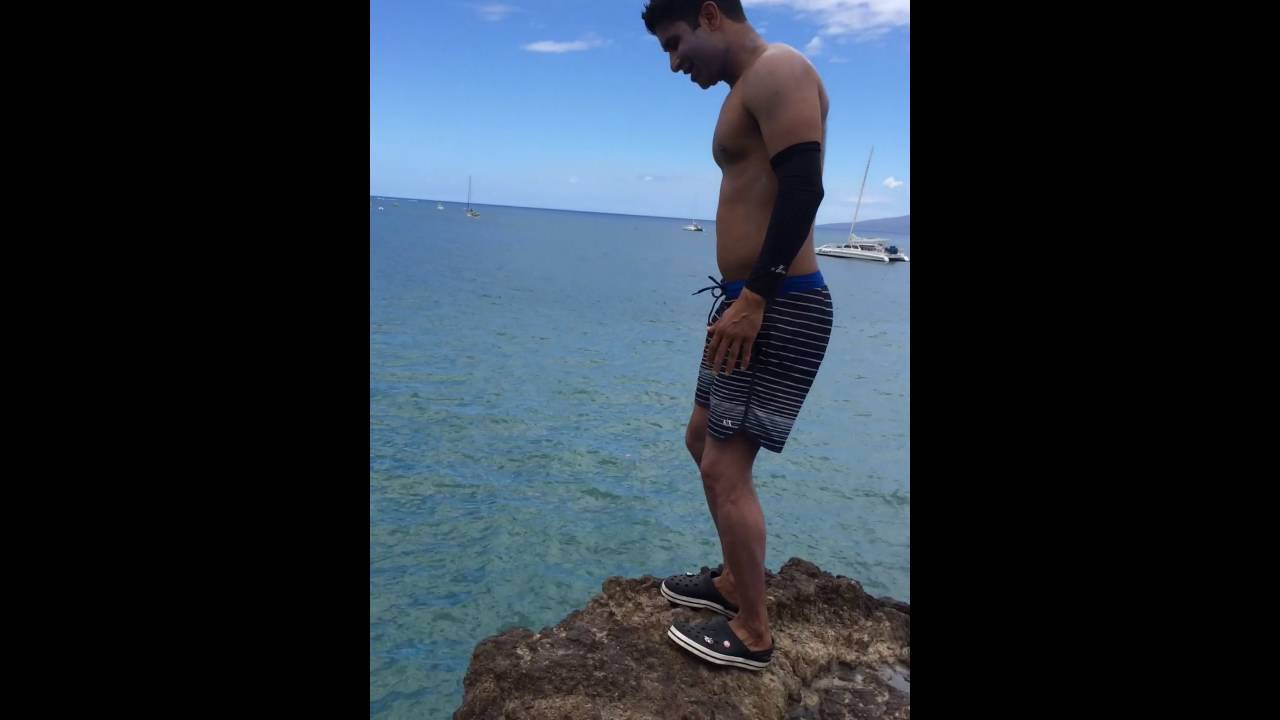 Black rock cliff jump - Maui, Hawaii