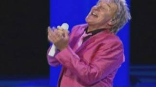 Rod Stewart kicks off Las Vegas residency