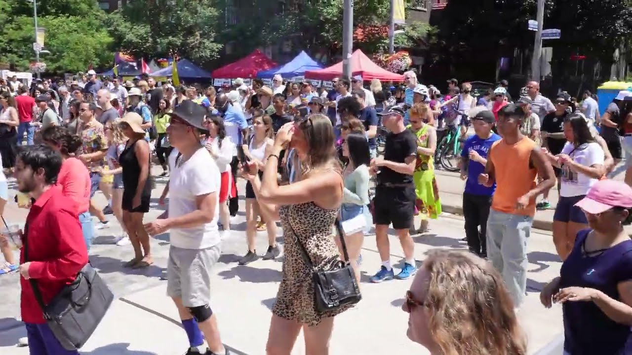 C0090 2022 07 10 Salsa Festival on St. Clair in Toronto