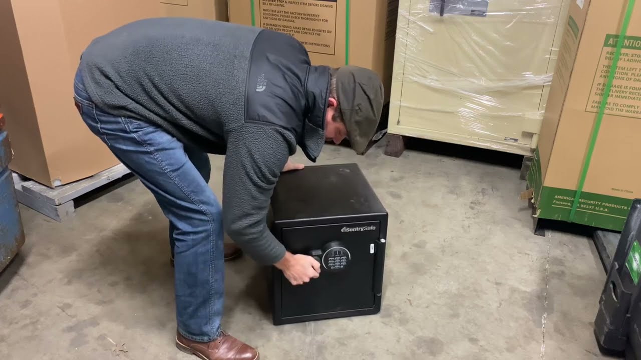 Сейфы Sentry Rock, (а затем открываются!!)