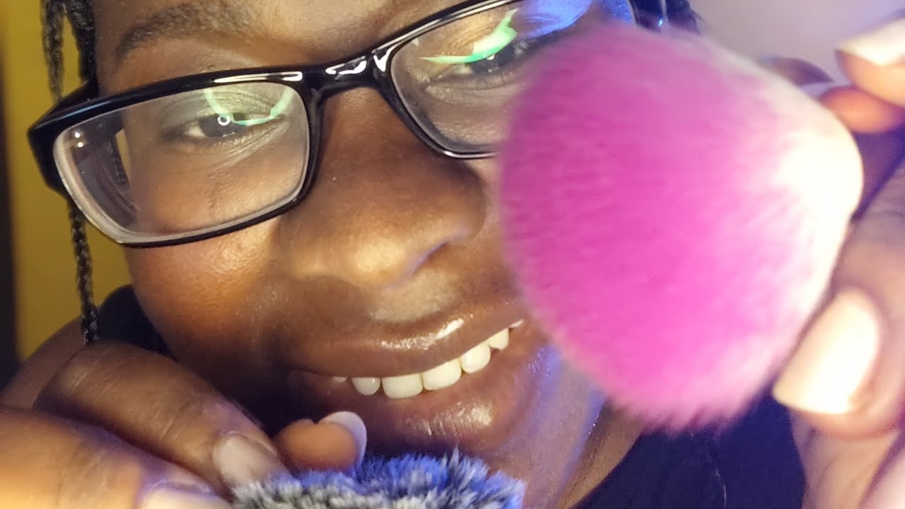 Super Relaxing ASMR Doing Your Makeup + Fun Facts you didn't know DEUTSCH 💁 #asmr #makeup #funfacts