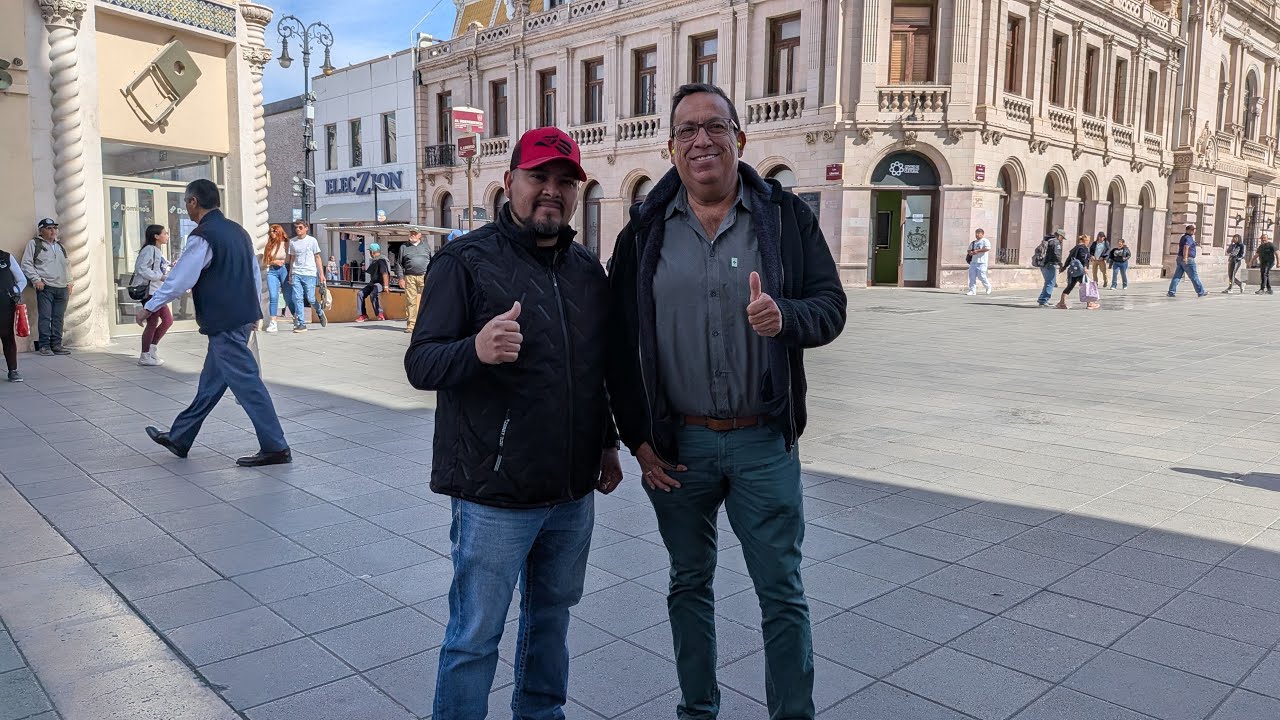 pastel y refresco para Gustavo y Juanito🥳🎉🎊🎊