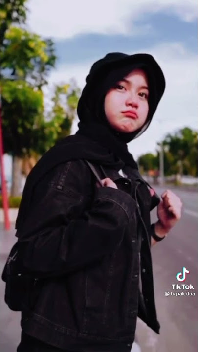 Story WhatsApp cewek cantik