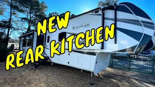 NEW 2024 GRAND DESIGN SOLITUDE 417KB 5th WHEEL Dodd RV REAR KITCHEN SOLAR LUXURY WALKTHROUGH SHOW