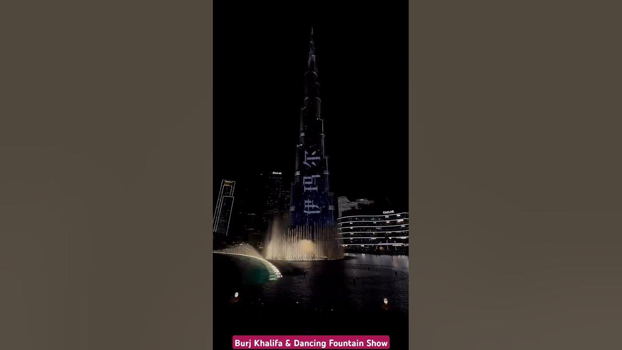 Wow ! Burj Khalifa's Dancing Fountain Show at Dubai Downtown Dubai Mall