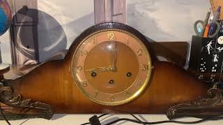 The master Westminster mantle clock chimes 9PM