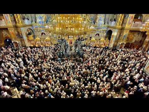 🌿ДНЕСЬ ЛИКУЕТ ТВОЯ ЛАВРА тисячі вірян прибули до Лаври на святкування Почаївської ікони Божої Матері