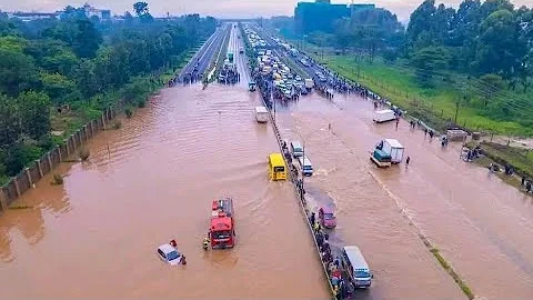 BREAKING NEWS: FLOODS IN THIKA ROAD | ROAD CLOSED| KU, KAHAWA SUKARI IMPASSABLE