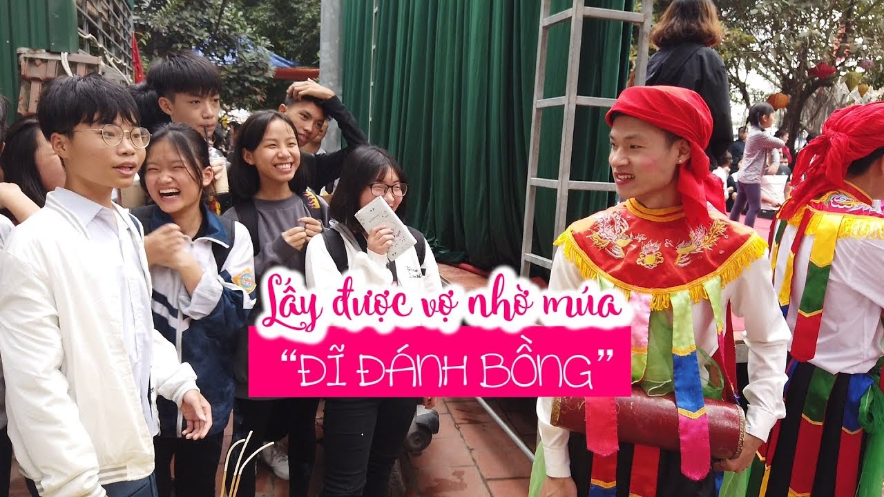 Trai làng lấy được vợ nhờ Múa đĩ đánh bồng