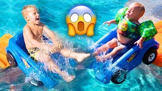 HOT WHEELS EXTREME ROLLER COASTER POOL FUN!