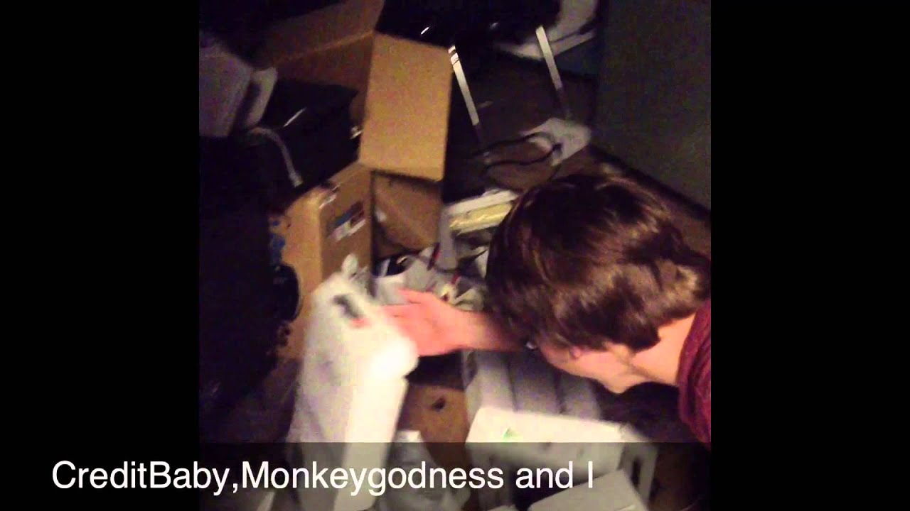 Exploring the creepy ass school ATTIC!! - W SKTB