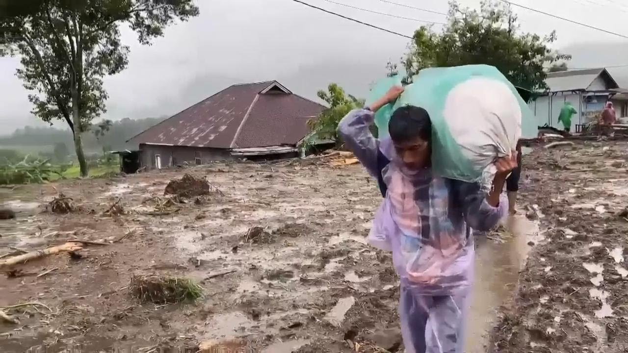 Indonesians assess damage after flash floods and landslides leave ...