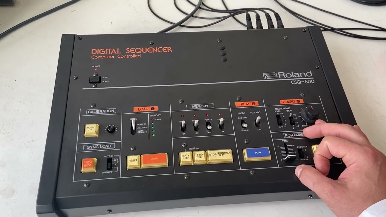 Roland CSQ-600 ビンテージシーケンサー 80s maxresdefault.jpg