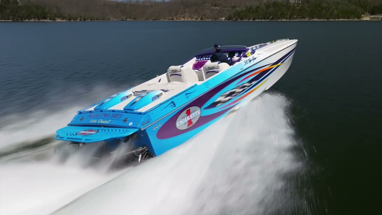 2000 Cigarette 38 Top Gun