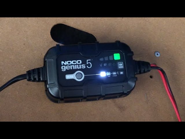 カノックスターが壊した充電器 壊れた充電器を直す簡単な方法ってある？まだ使えるから、たぶん曲げれ
